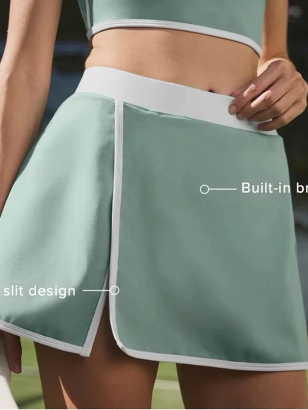 Alo Yoga Airbrush Streamlined Skirt - Botanical Green/Ivory